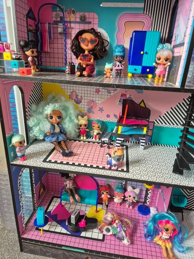 LOL Surprise OMG Doll House PLUS Surprise Hair Beads Salon