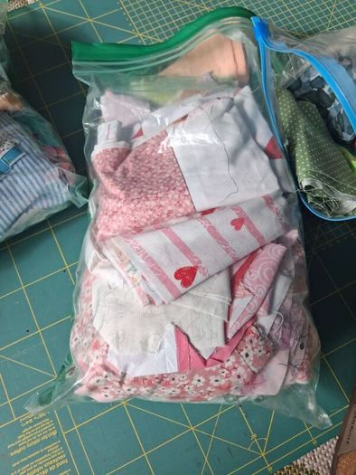 cutting mat and fabric bags x 8