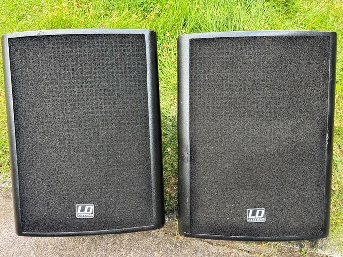 2 x LD systems monitors