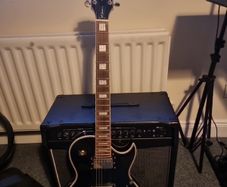 Harley Benton Guitar and Amp bundle