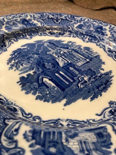 1935 George Jones and Sons Serving dish