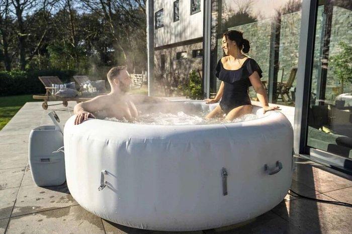 Hot Tub Lay-Z-Spa 4/6 Capacity