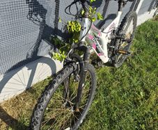 Girls bike