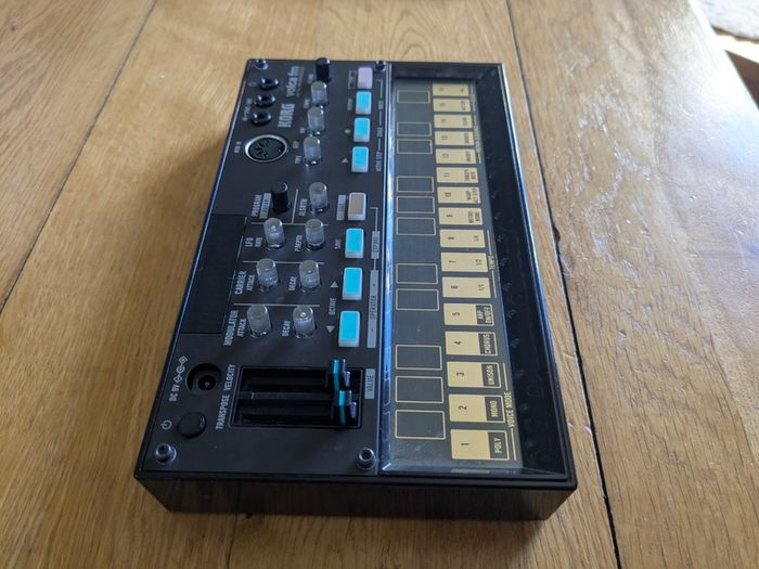Korg Volca FM Synthesizer (Excellent Condition)