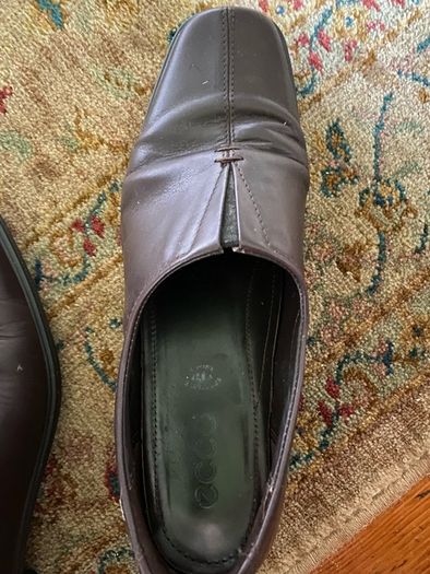 women's Ecco size 7