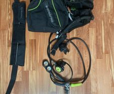 Scuba- BCD & Regs set.  Male (S) / Female (M)