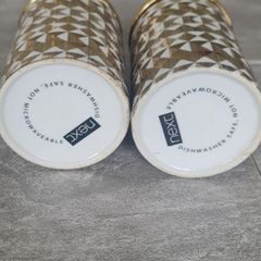 Sugar and tea jars