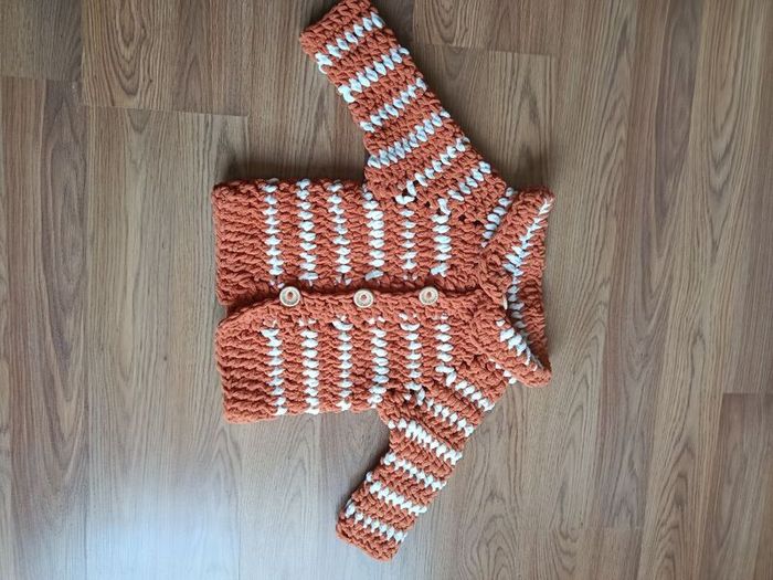 Child sweater