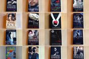 Supernatural romance fiction by Charlaine Harris, Anne Rice etc.