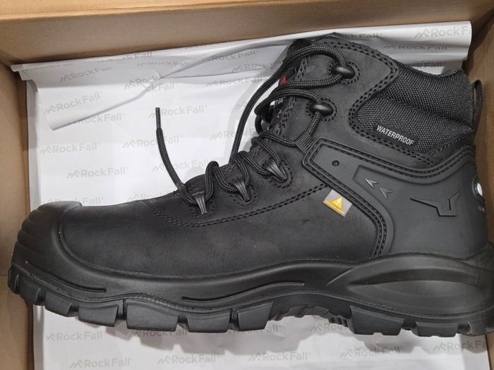 Safety boots size 10