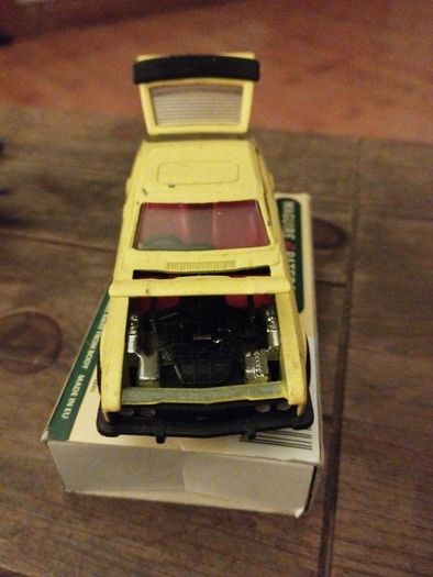 Vintage Corgi FORD CAPRI 3.0S Diecast Car Made in Great Britain Postage Available or Collection