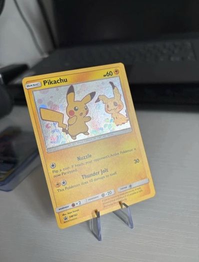 pikachu SM162 pokemon card