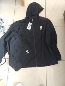 on cloud mens set