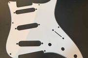 PRS Silver Sky white pickguard