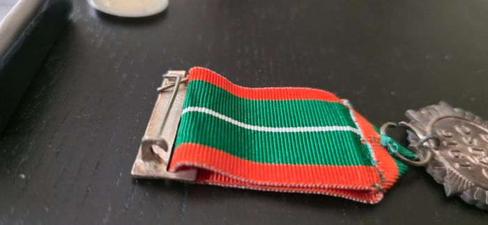 2 Reproduction 1916 and 1966 (Silver) medals for sale