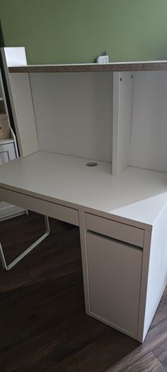 Malm desk With extension