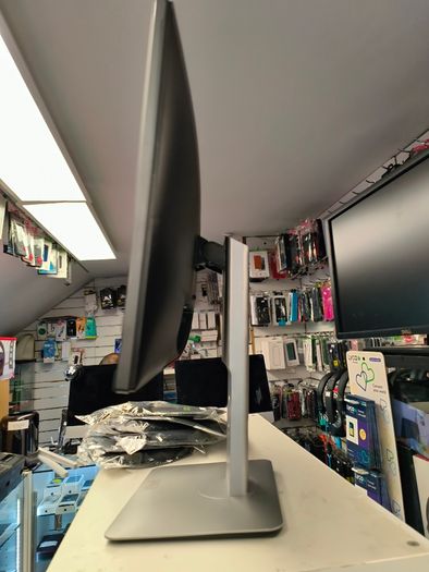 Dell U2515HC 25-inch LED Backlit Monitor Widescreen DisplayPort HDMI