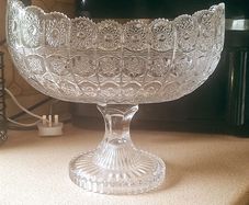 luxury Glass footed fruit bowl