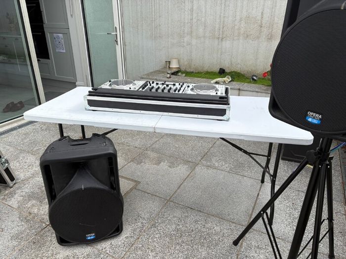 Professional Denon DJ Setup  Complete Plug and Play Mobile DJ Rig  Flight Case, Speakers & 2,000 Songs Included