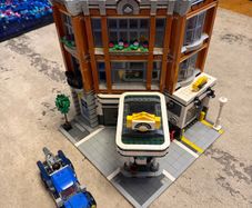 lego corner garage modular 10264