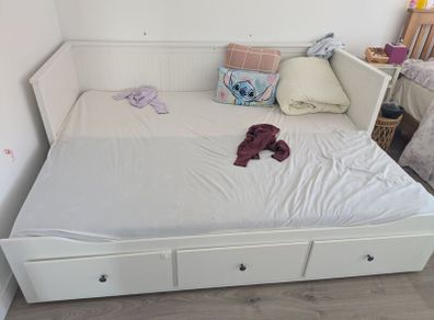 IKEA HEMNES Day Bed / Double Bed  3 Drawers
