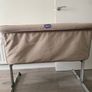 Chicco Bedside Crib Image 7