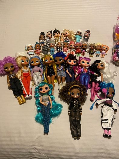 LOL DOLLS big and small include loads of accesories