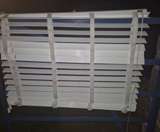hillary's venetian blinds