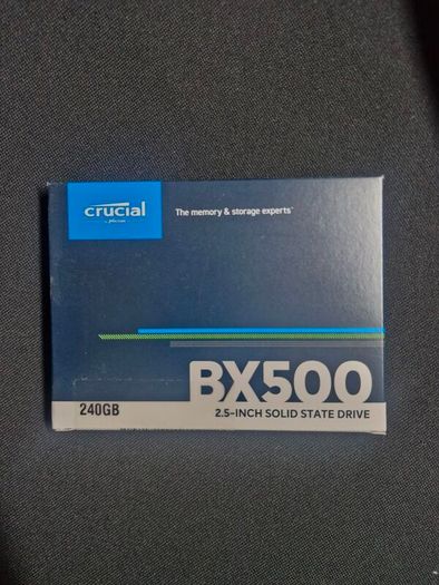 New lot of 10 x ssds 2.5 sata sealed boxes  As per pictures all for 300euro