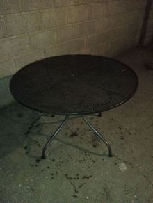 Mesh round garden table