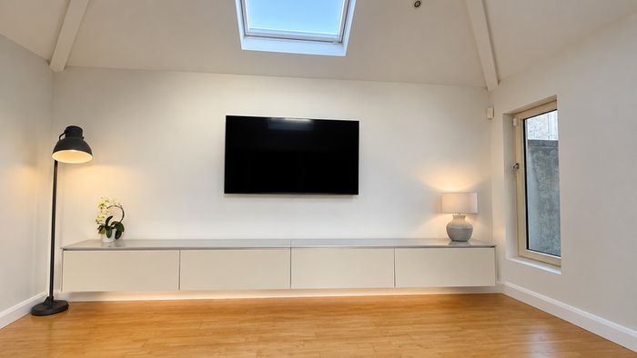 Floating tv unit