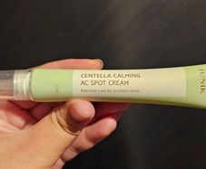 iUNIK Centella Calming AC Spot Cream in 20ml