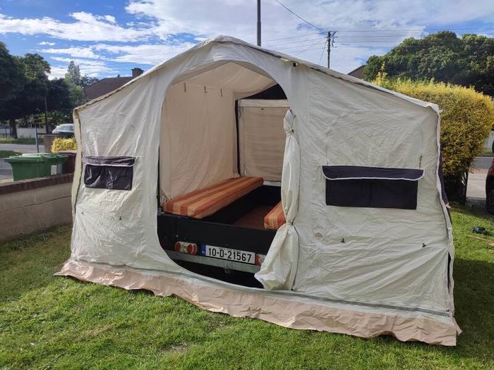 Trailer Tent