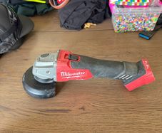 Milwaukee Grinder