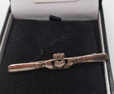 sterling silver claddagh brooch