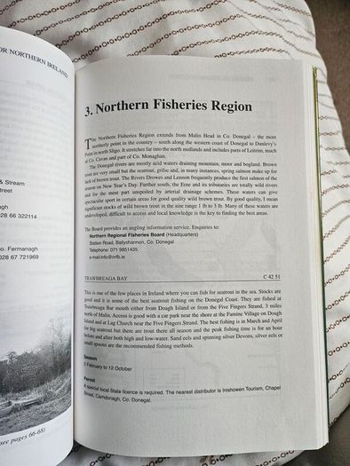 Rivers Of Ireland. A Flyfisher's Guide.  By Peter O'reilly. Hardback With Dustjacket In Good Condition. See Photos For Same.