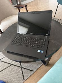 Laptop Compaq for parts or repair