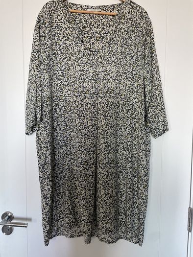 Massai Dress size L