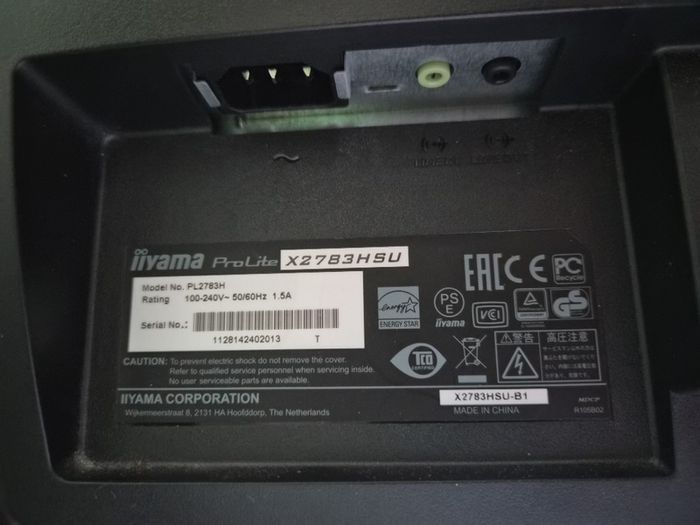 Computer  27"Full HD Monitor + Adjustable Monitor Arm