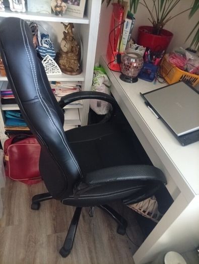 Office desk and chair