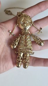 A stunning vintage silver gilt ragdoll pendant necklace rare to find