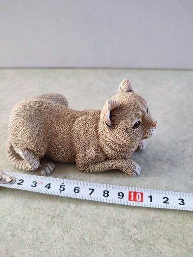 Lovely Cat Figurine.