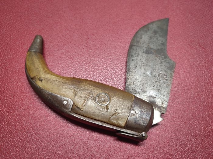 Antique Spanish Navaja