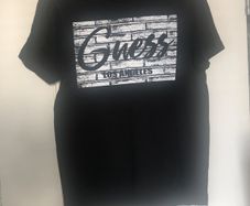 guess t-shirt size M