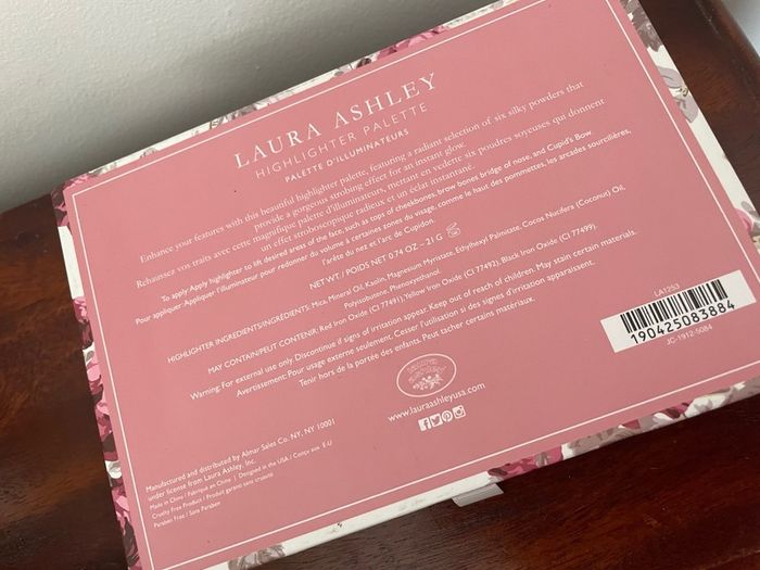 Laura Ashley highlighter palette - New