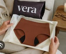 New Vera's Signature Leakproof Underwear pack of 5 size L with  new washing bag included