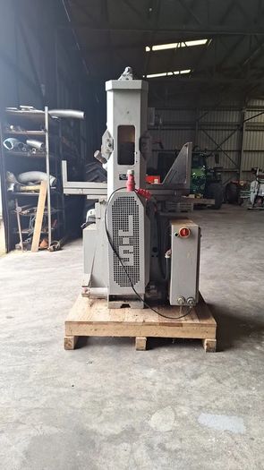 Jones & Shipman 540X surface grinder