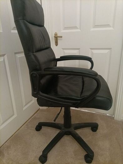 Office desk & chair