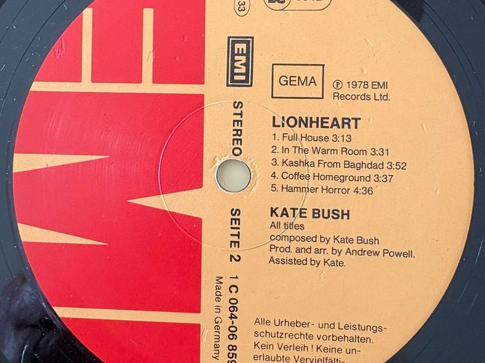 Kate Bush - Lionheart. German 1st pressing. Gatefold. Three copies for sale. Vinyl on all  looks unplayed. Cover on great shape.