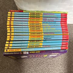 18 Horrid Henry books